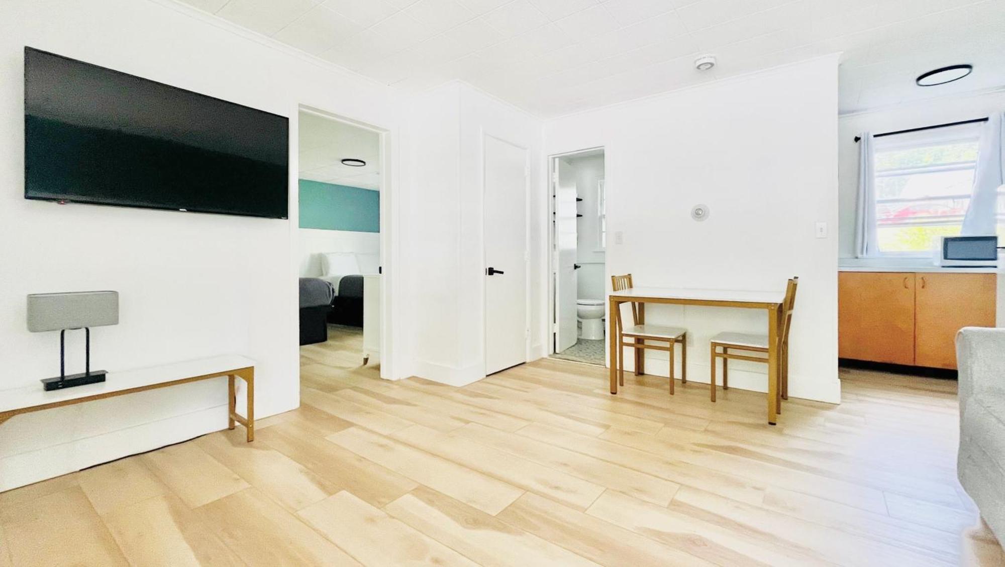 Motel Luzerne Lake Luzerne Dış mekan fotoğraf