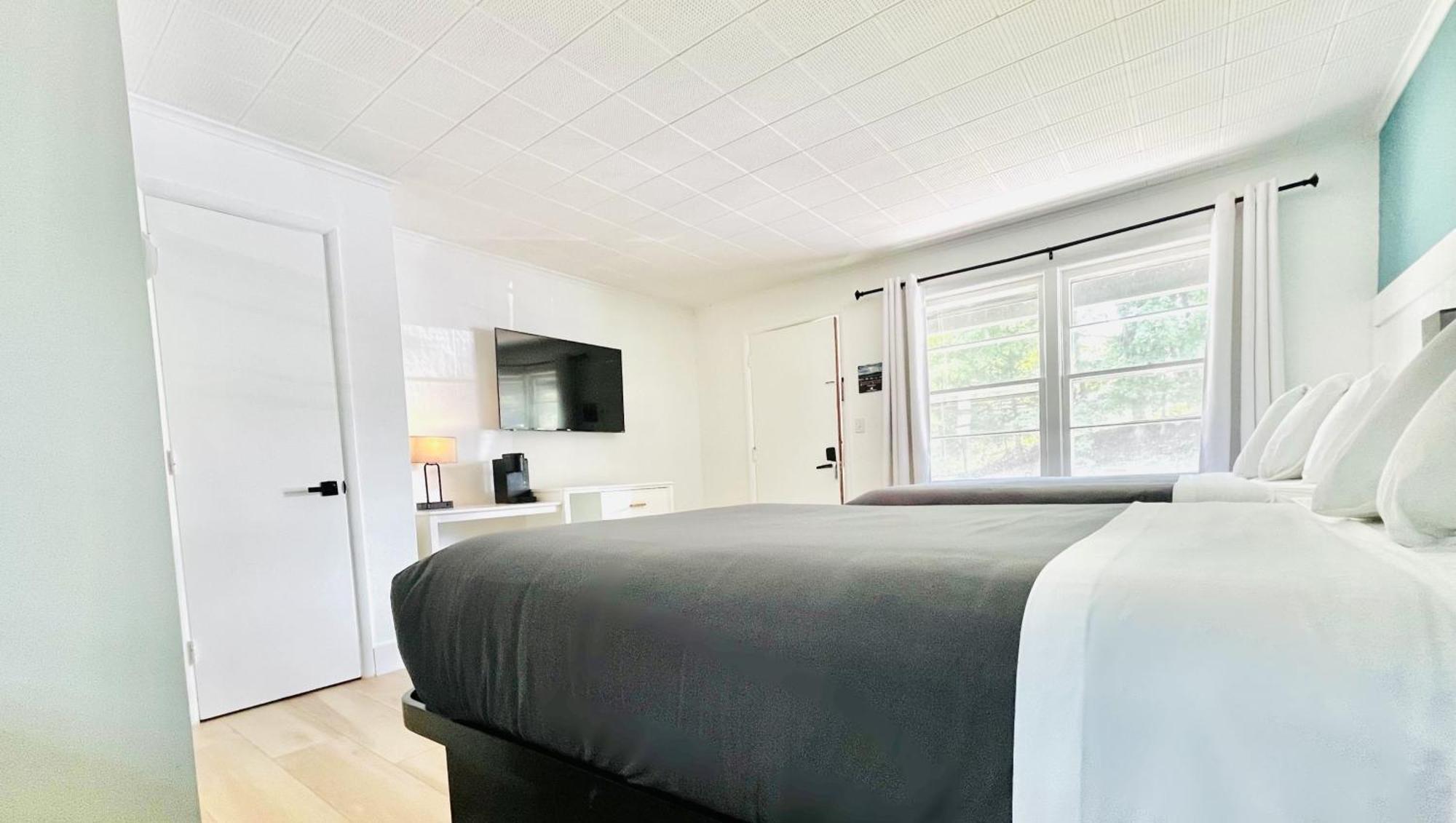 Motel Luzerne Lake Luzerne Dış mekan fotoğraf